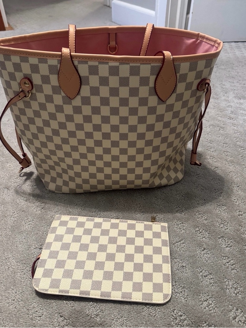 LV Neverfull 🩷 - Picture 2 of 3